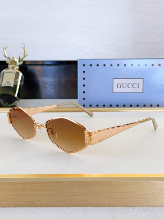 Picture of Gucci Sunglasses _SKUfw80049330fw